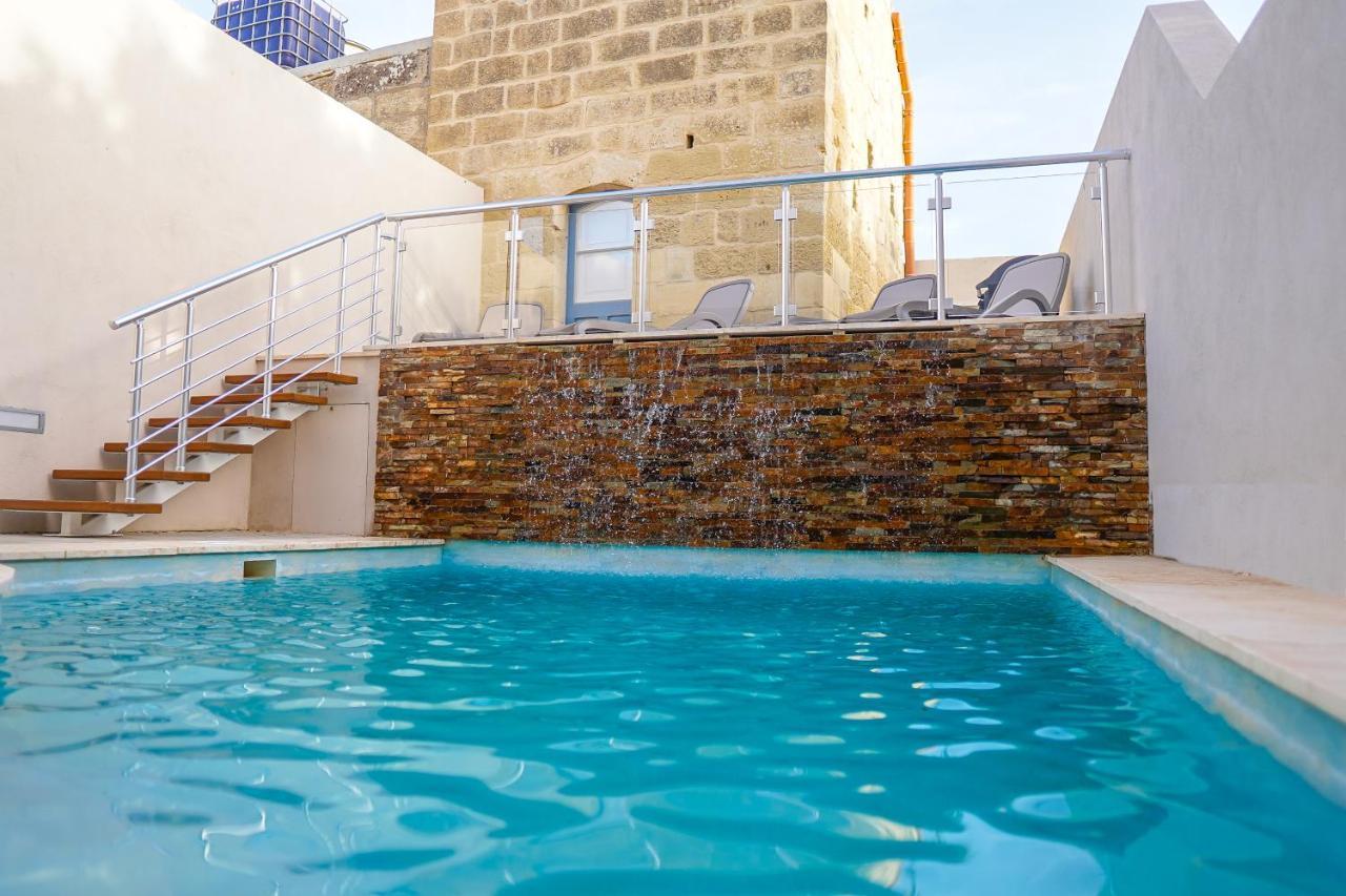 Narcisone Holiday Kercem